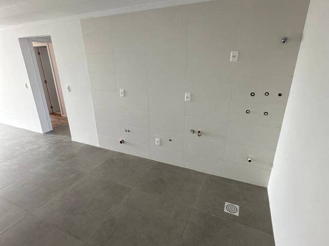 Apartamento para Venda em Caxias do Sul - 2
