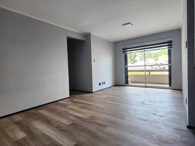 Apartamento para Venda em Caxias do Sul - 2