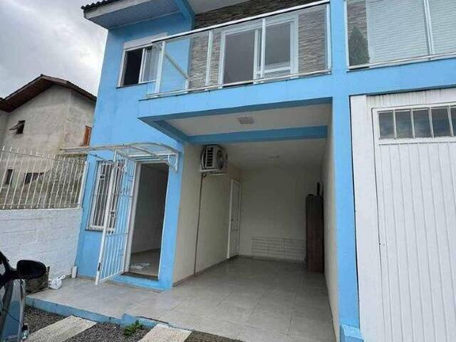 Sobrado para Venda em Caxias do Sul - 2