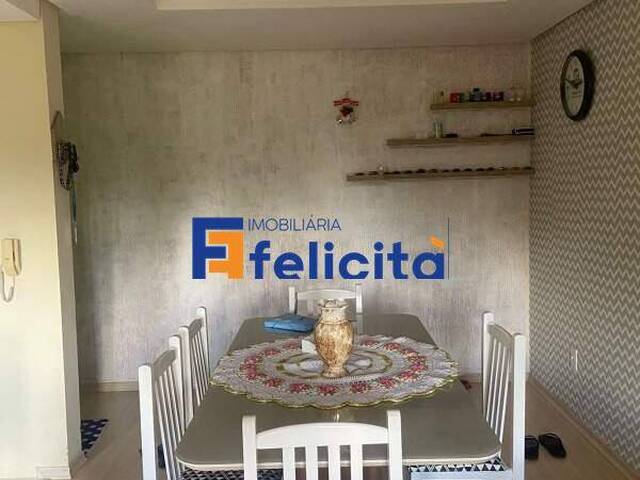 Apartamento para Venda em Caxias do Sul - 2
