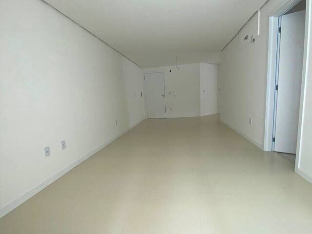 Apartamento para Venda em Caxias do Sul - 4