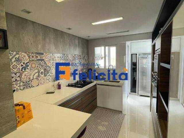 Apartamento para Venda em Caxias do Sul - 2