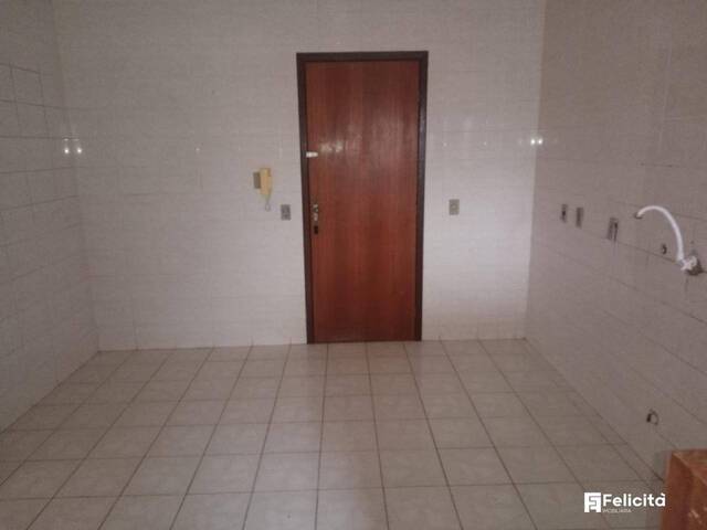 Apartamento para Venda em Caxias do Sul - 3