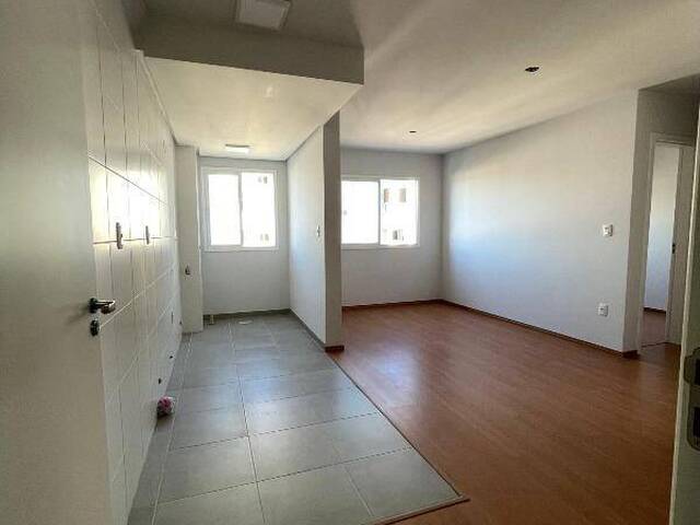 Apartamento para Venda em Caxias do Sul - 3