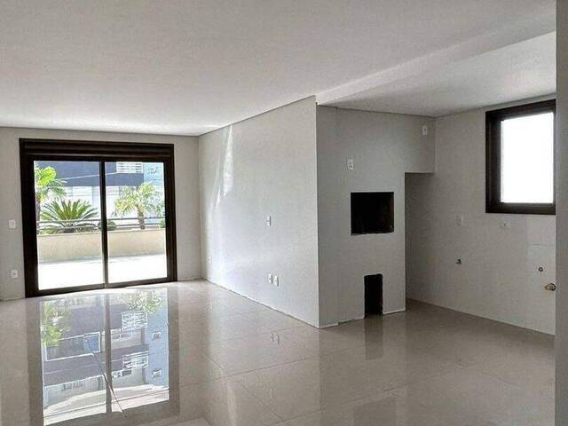 Apartamento para Venda em Caxias do Sul - 3