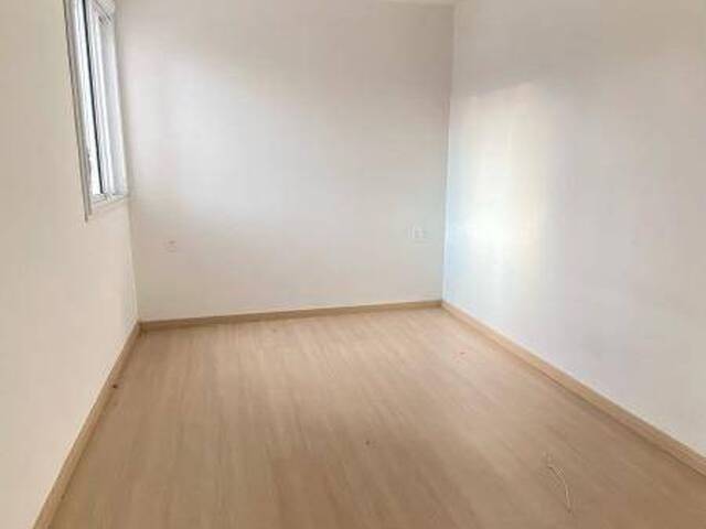 Apartamento para Venda em Caxias do Sul - 4