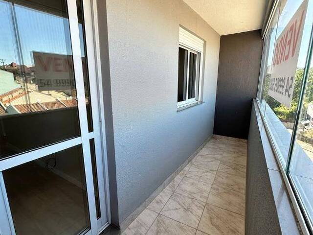 Apartamento para Venda em Caxias do Sul - 2