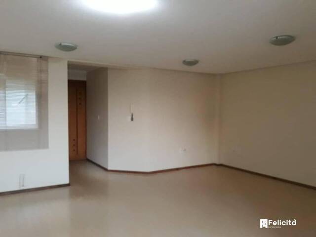 Apartamento para Venda em Caxias do Sul - 3